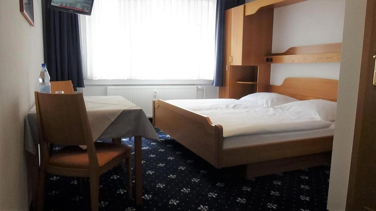 Hotel Zur Traube Бад Хомбург фор дер Хьое Екстериор снимка