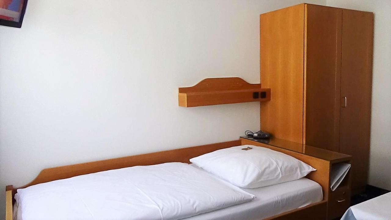 Hotel Zur Traube Бад Хомбург фор дер Хьое Екстериор снимка