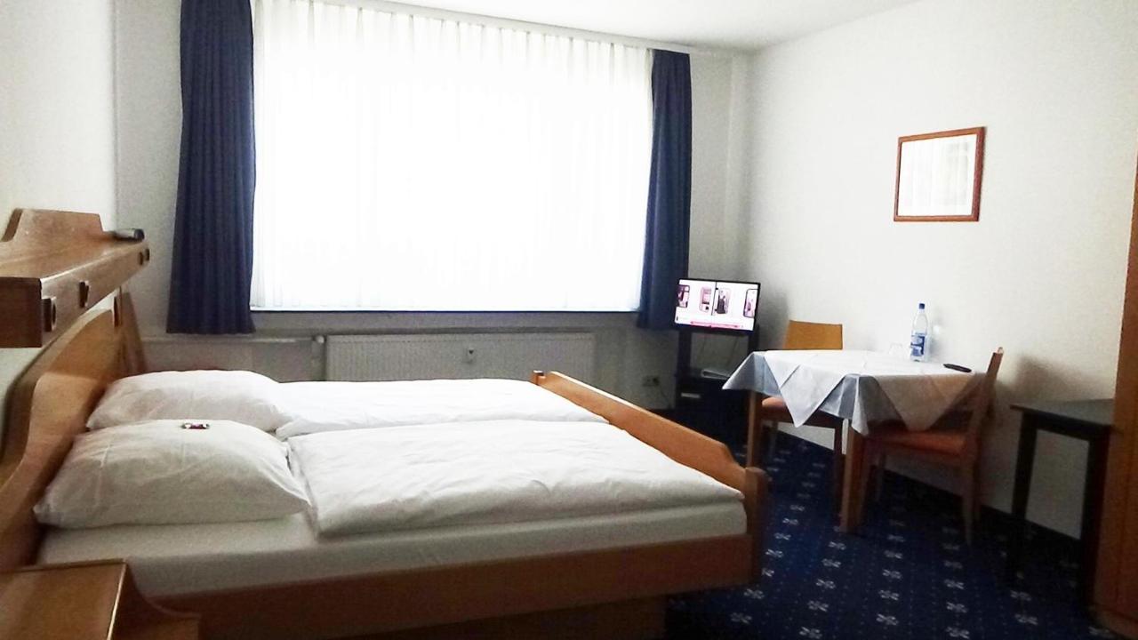 Hotel Zur Traube Бад Хомбург фор дер Хьое Екстериор снимка