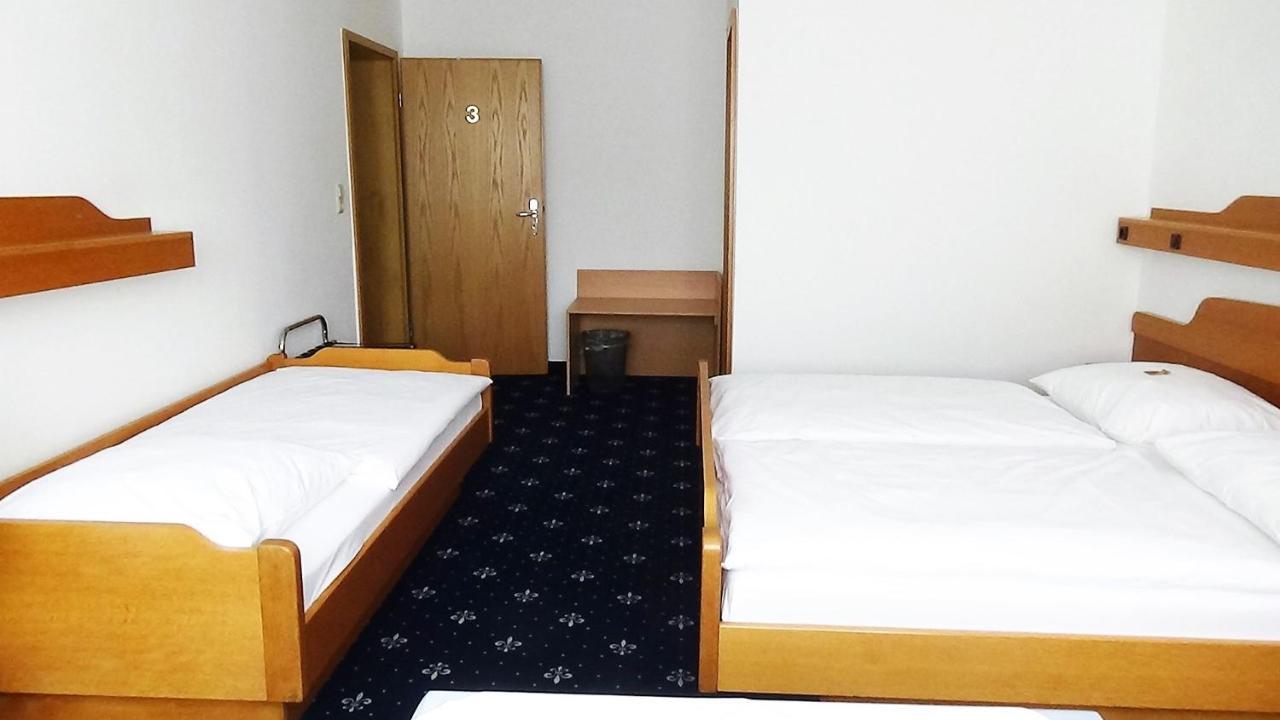 Hotel Zur Traube Бад Хомбург фор дер Хьое Екстериор снимка